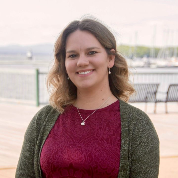 Shaina Hanhart Headshot